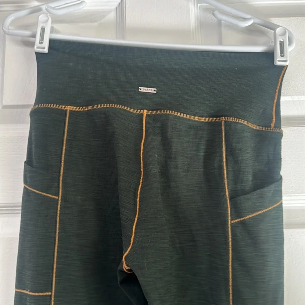 Prana Forest Green Leggings Pockets Medium soft Gold Threading - Picture 6 of 9
